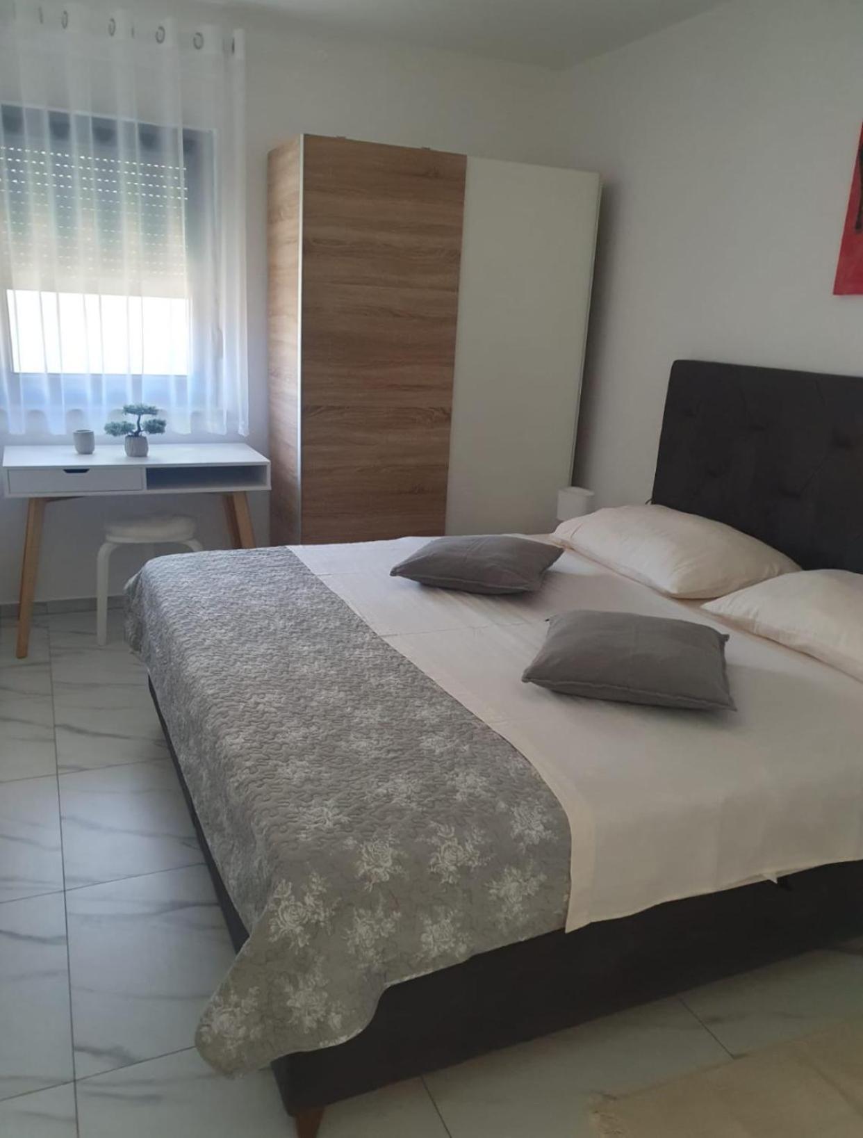 Apartmani Zlata Sveti Filip i Jakov Exterior photo